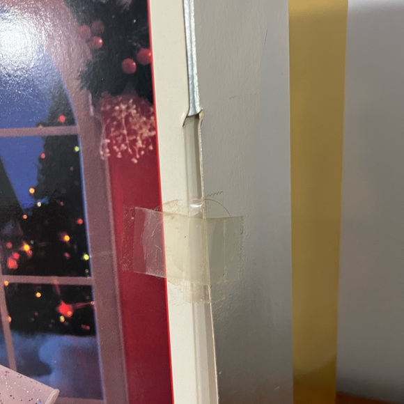 1992 Happy Holiday Barbie Collectable Doll by Mattel - Picture 11 of 12